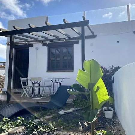Orange House, Surf&yoga Holiday home *